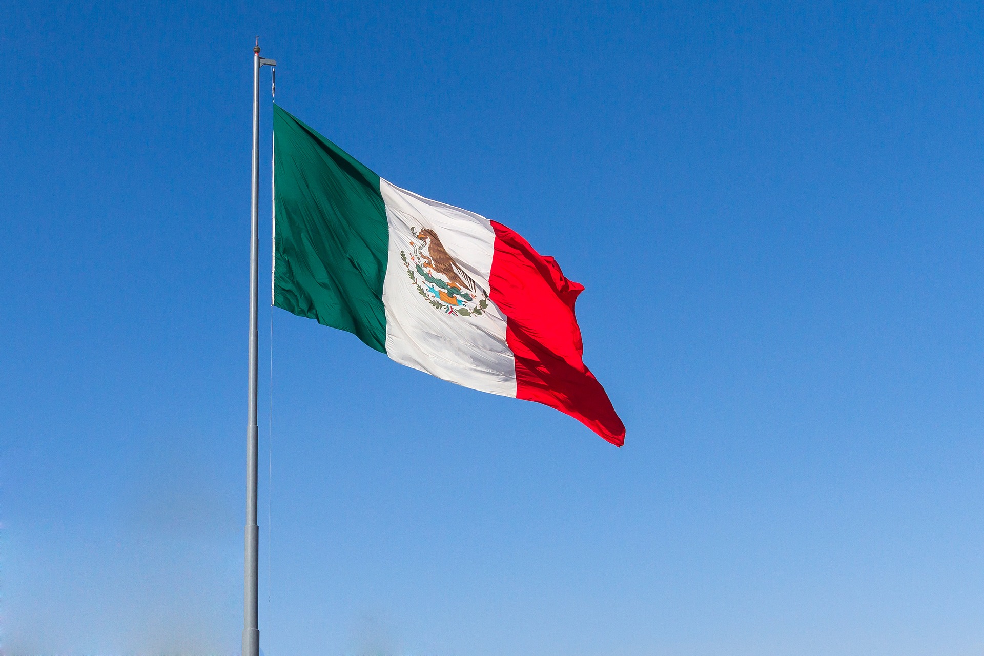 ¿Cuál es el significado de los elementos de la Bandera de México?