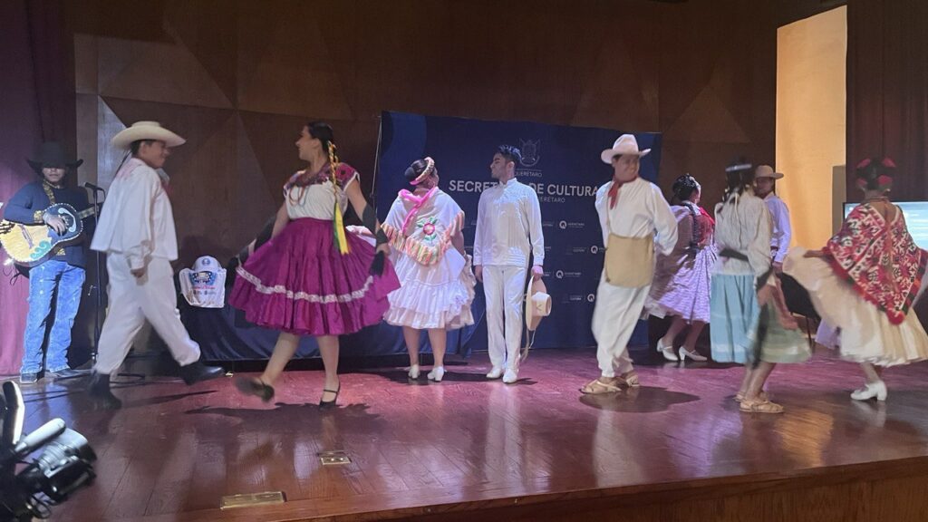 Pinal de Amoles sede del Concurso Nacional de Baile de Huapango Huasteco -  Líder Empresarial
